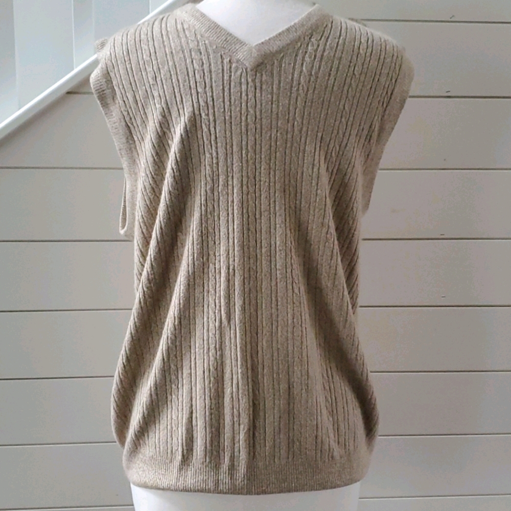 Geoffrey Beene Vest